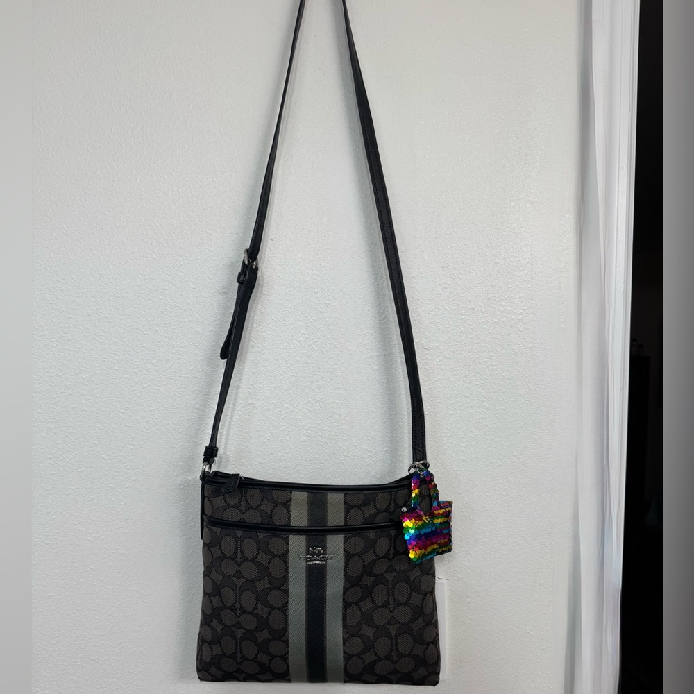 Coach Black and Gray Signature fair Messenger Bag - Picture 6 of 13